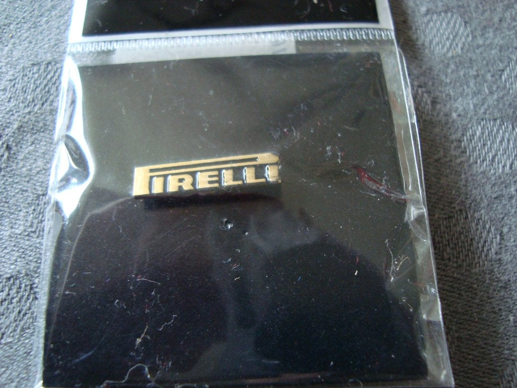 Pirelli pin nieuw, Verzamelen, Ophalen of Verzenden, Nieuw, Auto's