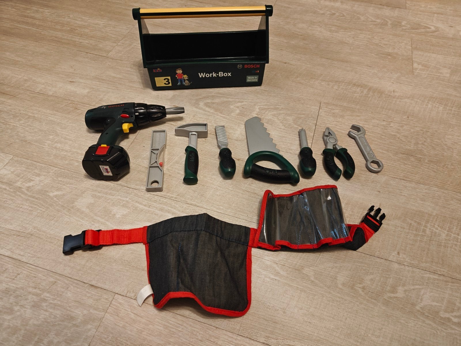 Bosch Speelgoed Gereedschapskist / Toolbox (Inclusief Boor), Ophalen, Zo goed als nieuw, Jongen of Meisje