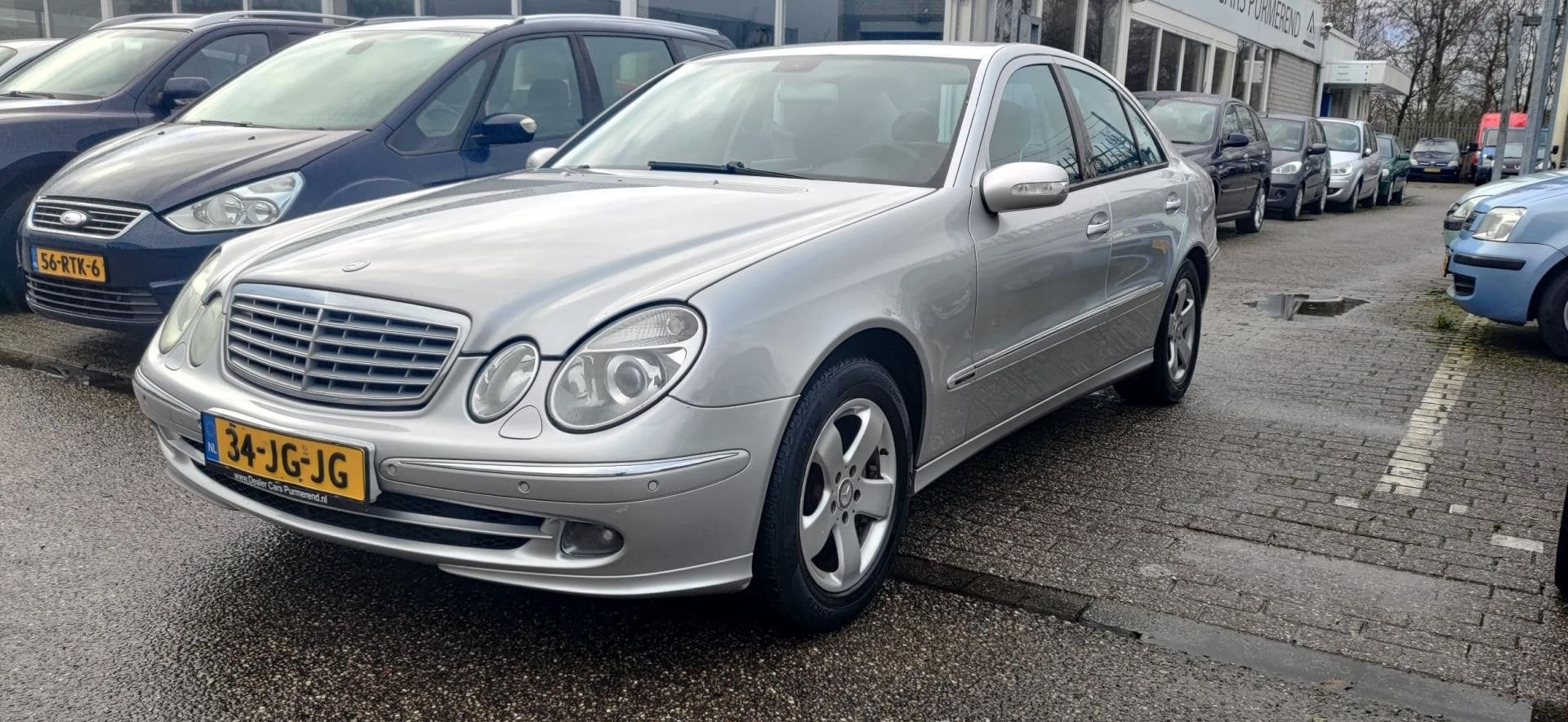 Mercedes-Benz E-klasse 240 Avantgarde, Automaat, Achterwielaandrijving, Gebruikt, Zwart