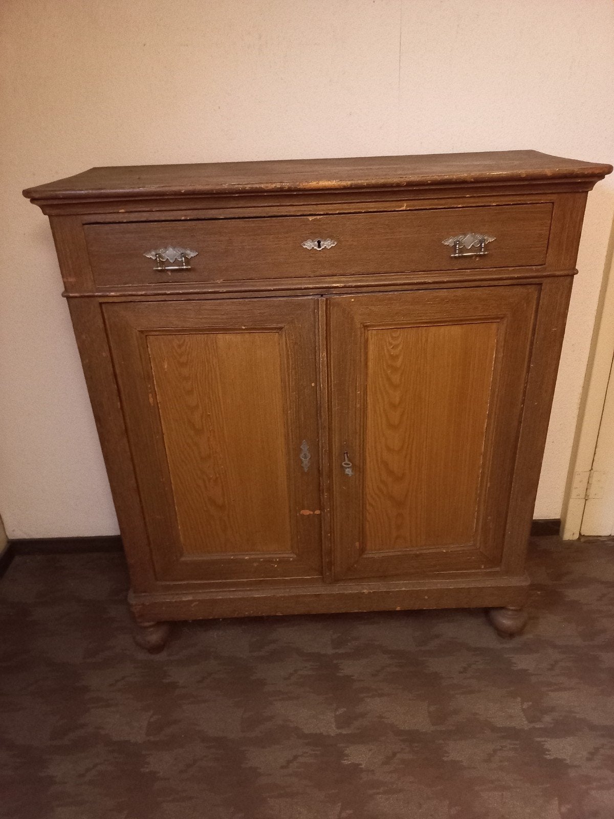 vintage lage kast. 100 jaar oud, Ophalen