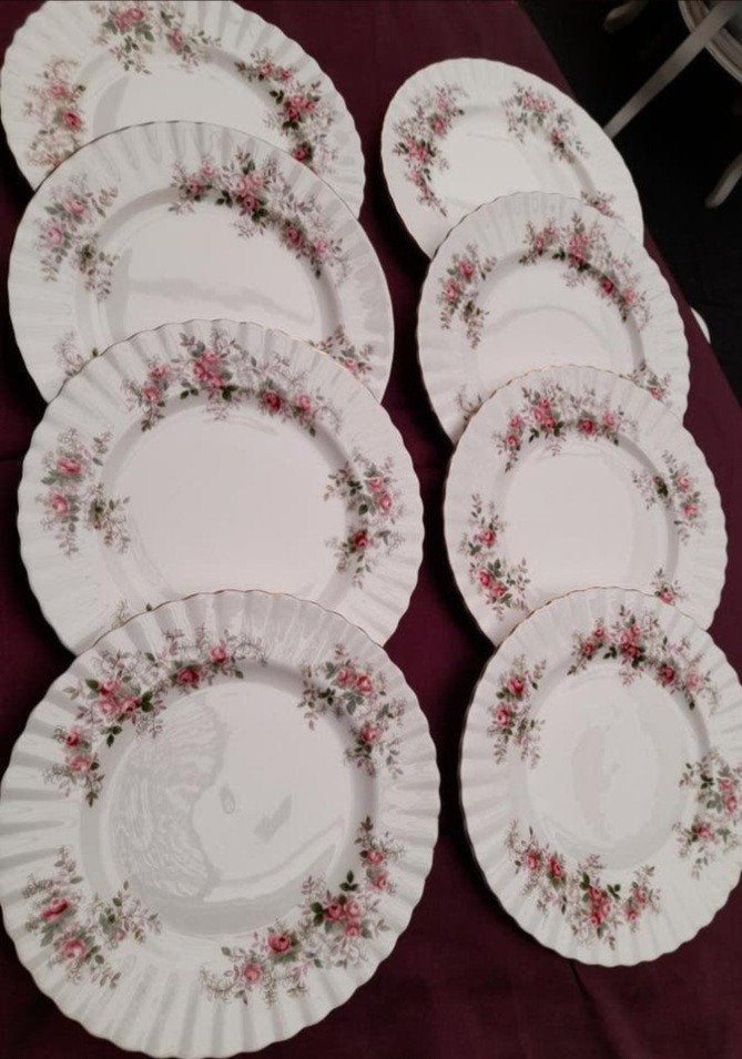 Royal albert lavender rose ontbijt bordjes 15.00 p.s, Antiek en Kunst, Antiek | Servies los, Ophalen of Verzenden