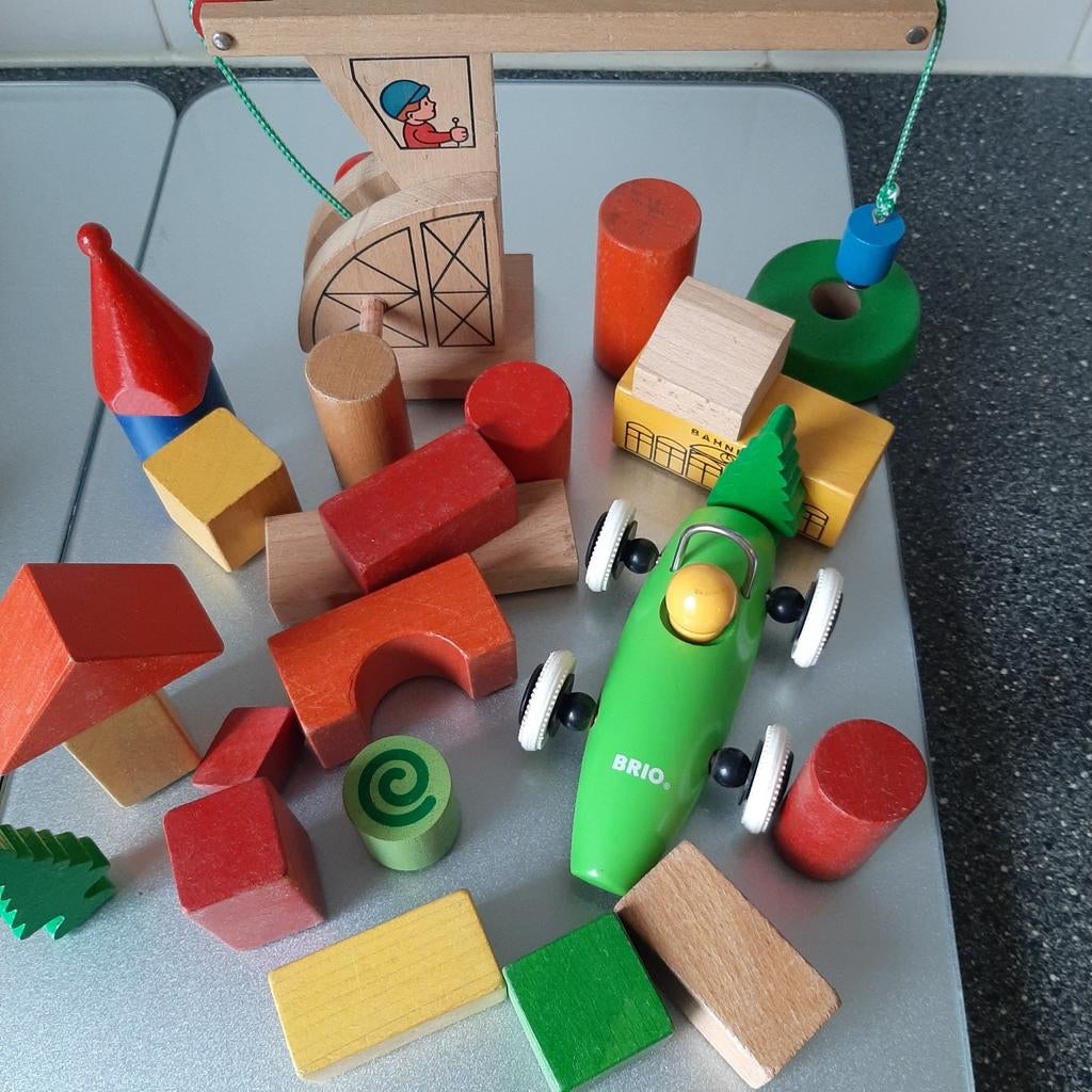 Houten speelgoed set: Brio auto, kraan en bouwblokken, Ophalen of Verzenden, Gebruikt, Overige typen