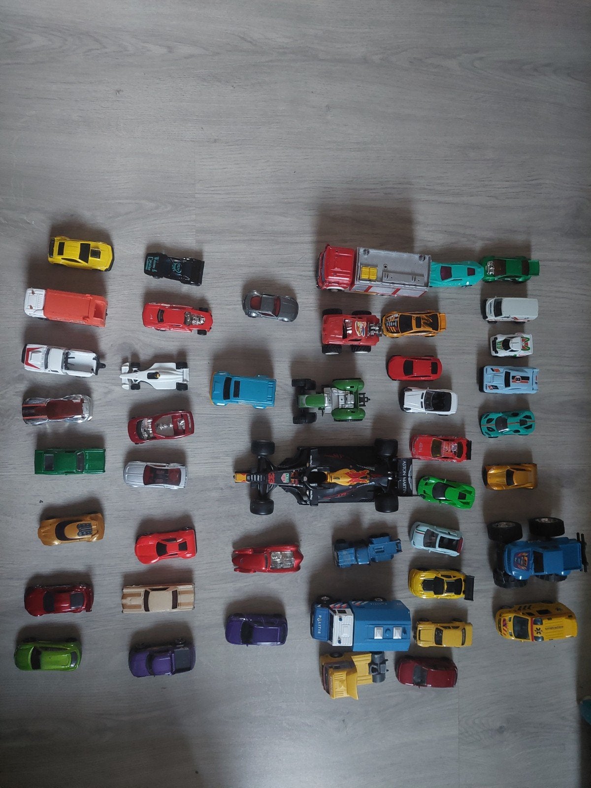 Grote collectie speelgoedauto's en vrachtwagens, Ophalen, Gebruikt