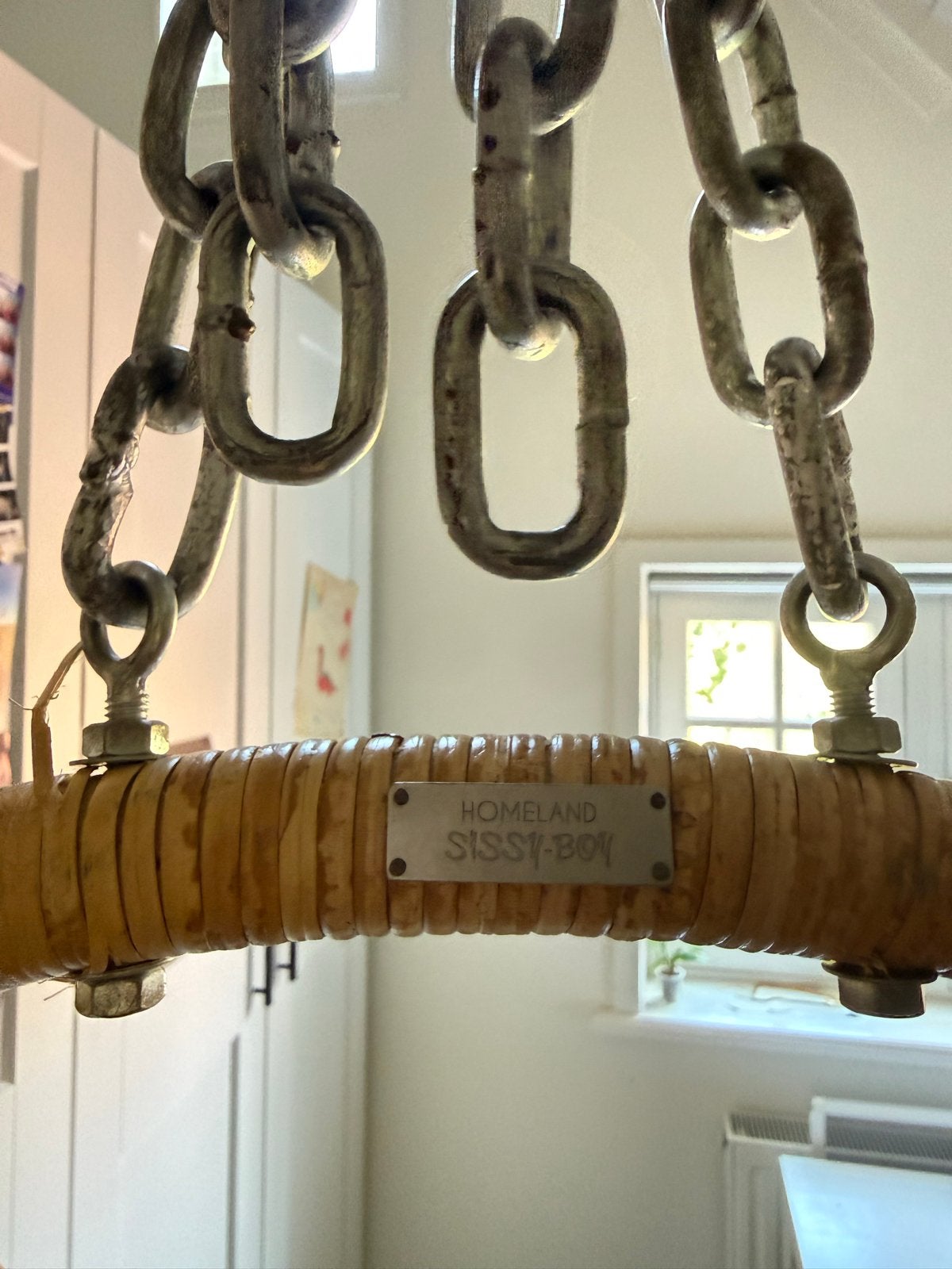 Rotan hangstoel met schapenvacht Sissey Boy, Huis en Inrichting, Stoelen, Ophalen, Gebruikt, Overige kleuren, Riet of Rotan