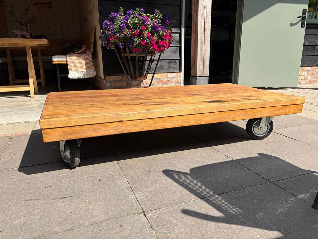 Robuuste Eikenhouten Salontafel op Wielen, Ophalen, Gebruikt, Rechthoekig, Hout