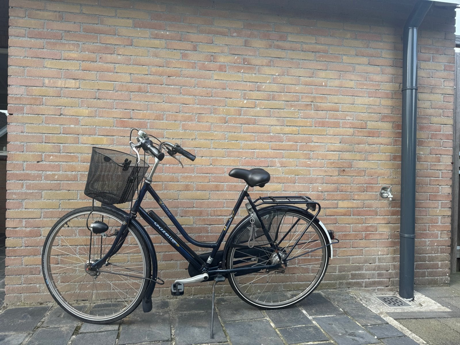 Gazelle Damesfiets Donkerblauw 25 inch, Gazelle, Trommelrem, Gebruikt, (Extra) lage instap