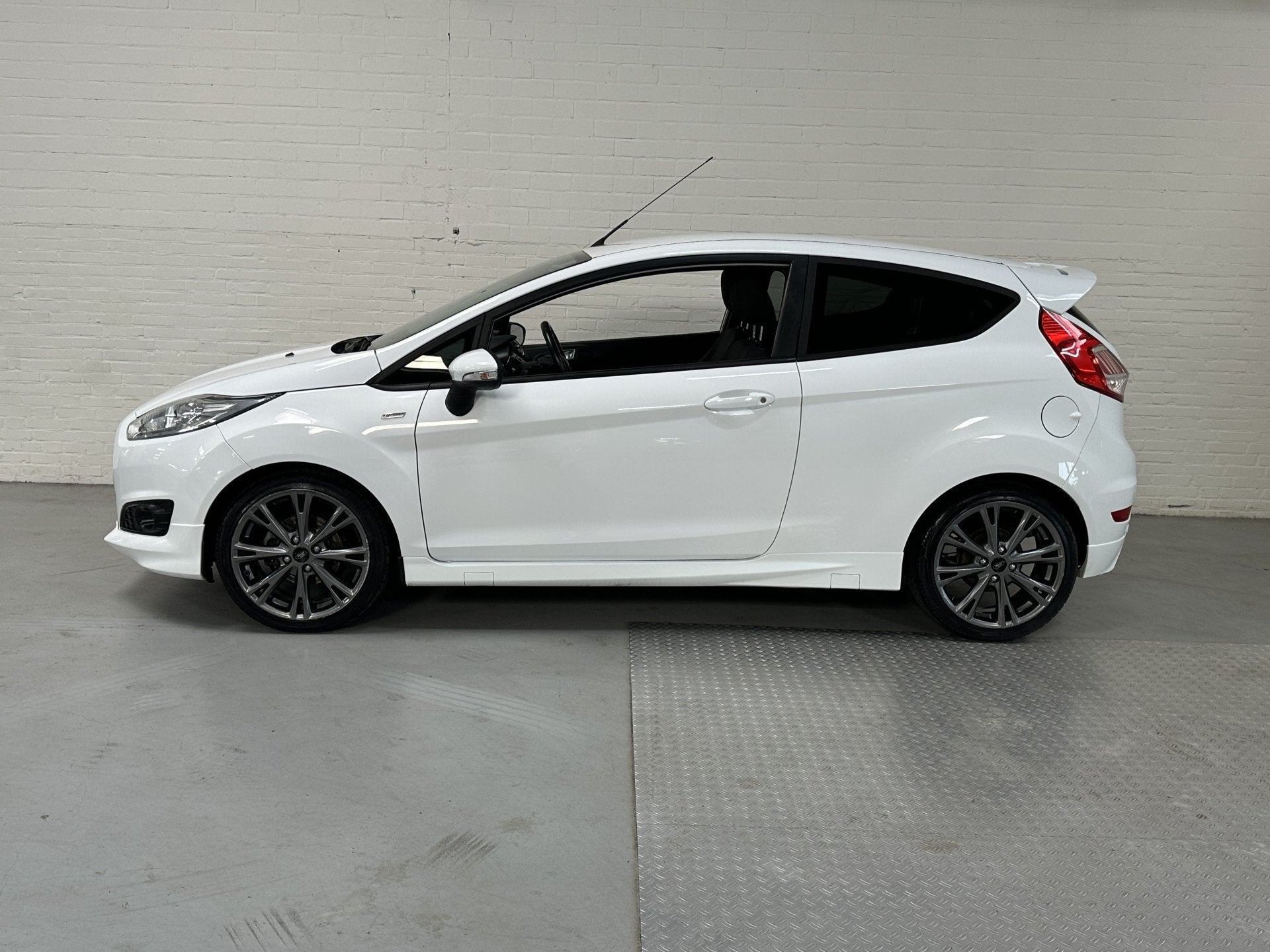 Ford Fiesta 1.0 EcoBoost ST Line CLIMA / CRUISE / ELK.PAKKET, Voorwielaandrijving, Stof, Euro 6, Origineel Nederlands