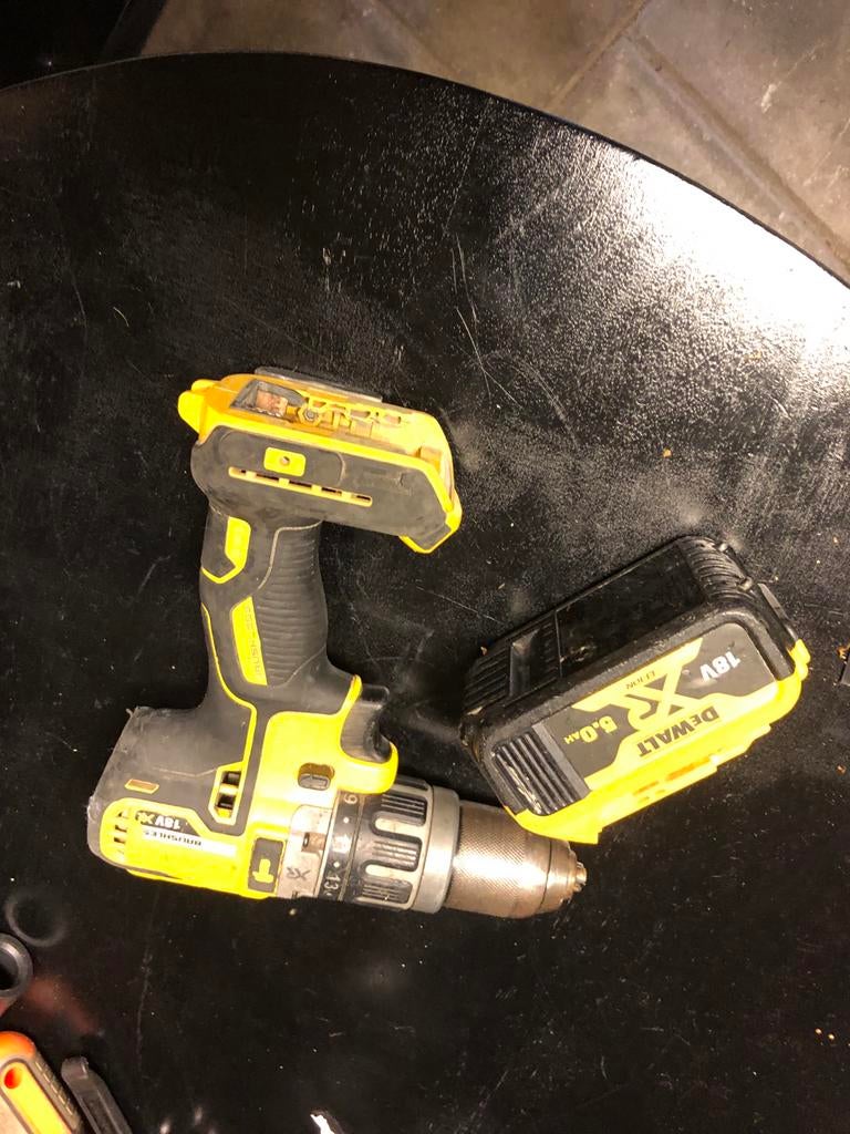 DeWalt, Gebruikt, Variabele snelheid, Ophalen of Verzenden, Boor- en Schroefmachine