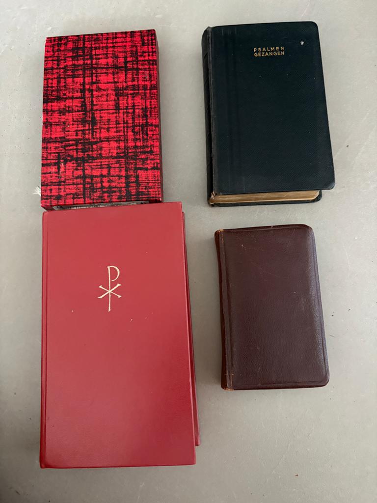 Liedboek voor de Kerken - 4 verschillende edities, Ophalen of Verzenden, Gelezen, Christendom | Protestants