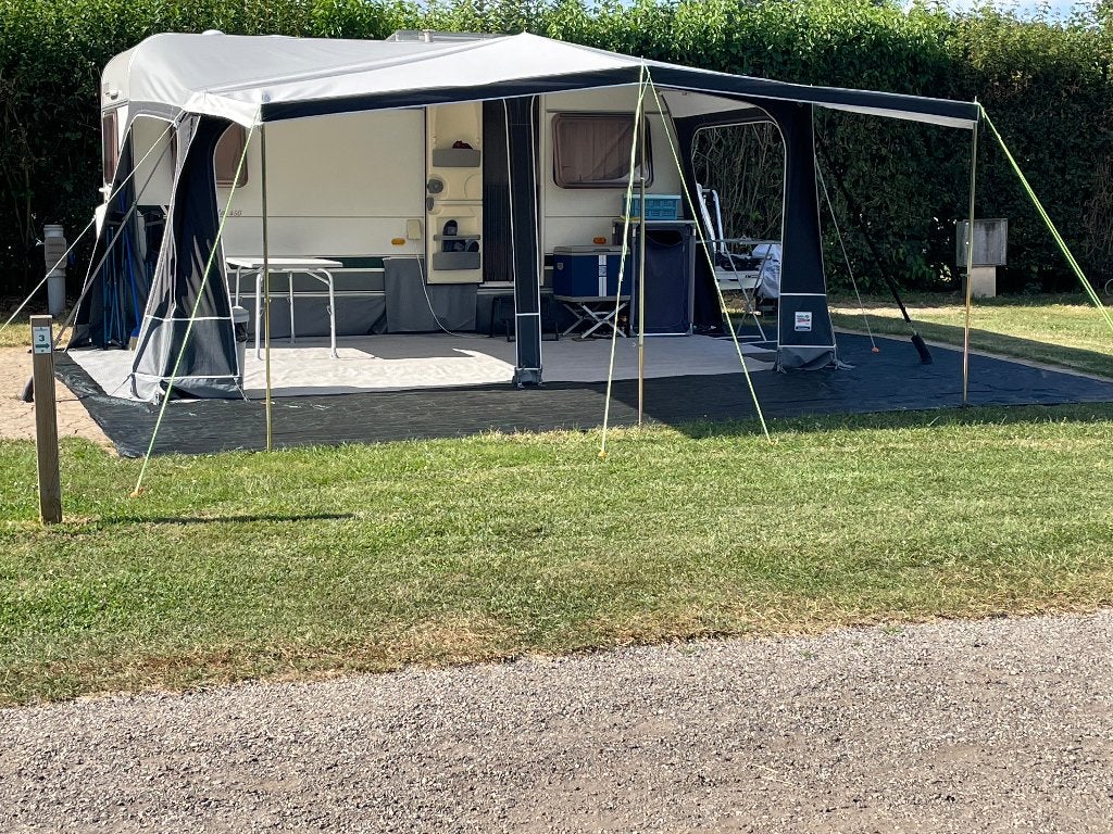 Caravan Chateau, Caravans en Kamperen, Caravans, Chateau, Kachel, Rondzit, Hefbed