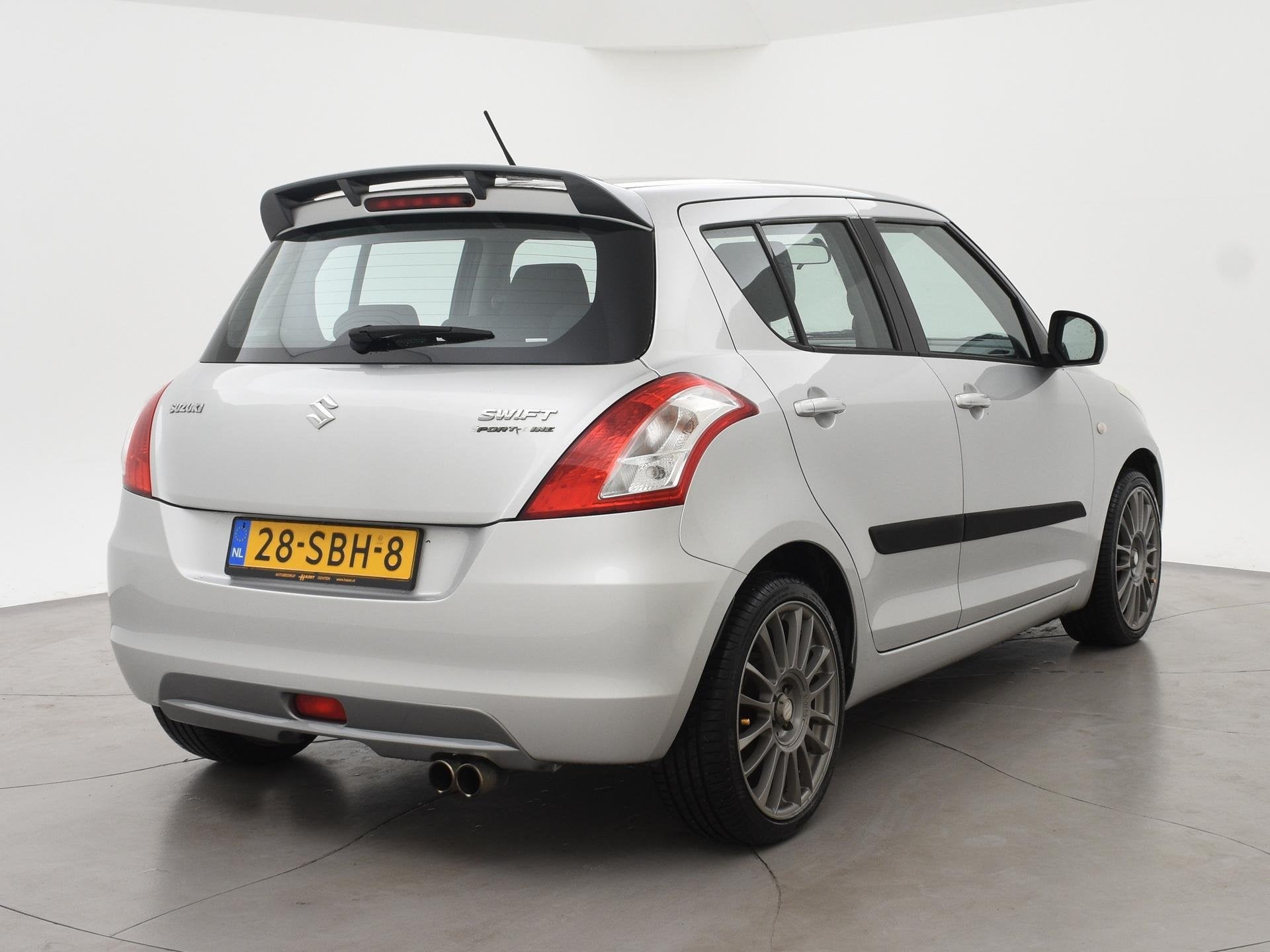 Suzuki Swift 1.2 SPORT-LINE 5-DEURS + 17 INCH LMV | STOELVER, Voorwielaandrijving, Stof, Gebruikt, 4 cilinders