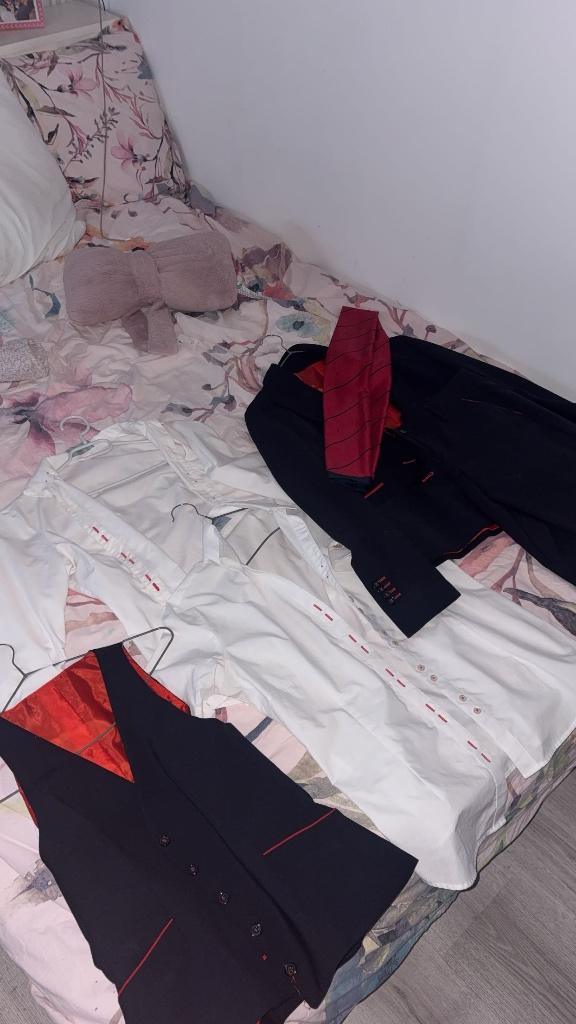 Schoolkleding, Ophalen, Zo goed als nieuw