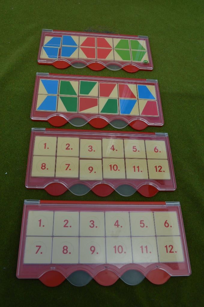 13 Mini Loco dozen met 12 stenen met de doorzichtige deksels, Ophalen of Verzenden, Gebruikt, Taal en Lezen