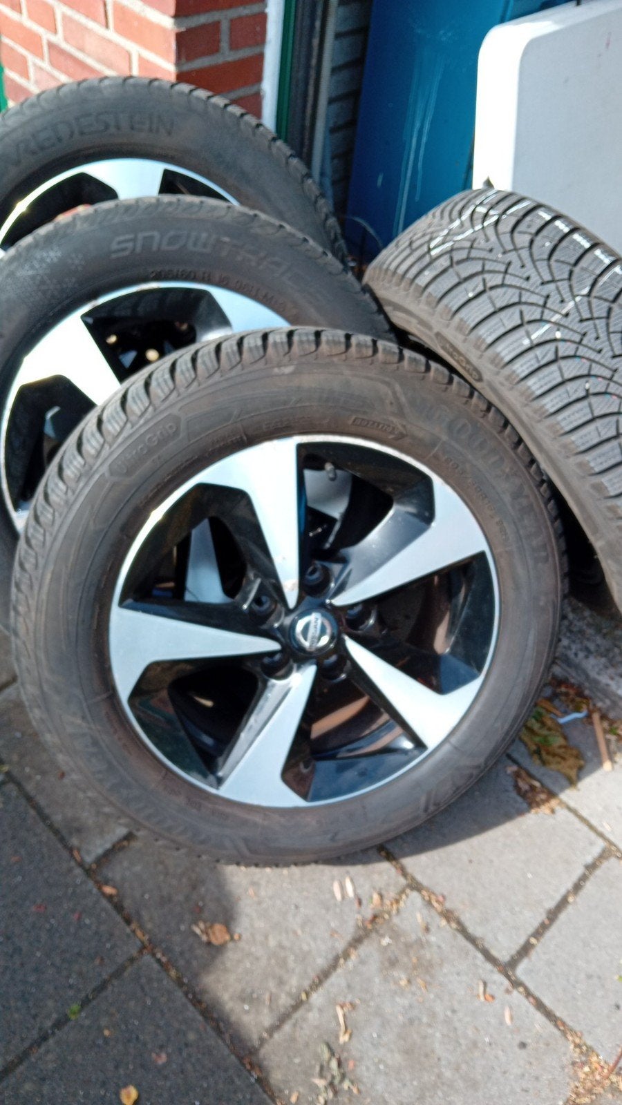 banden met velgen 205/60R16 92H nissan juke f15, Auto-onderdelen, Banden en Velgen, Ophalen of Verzenden