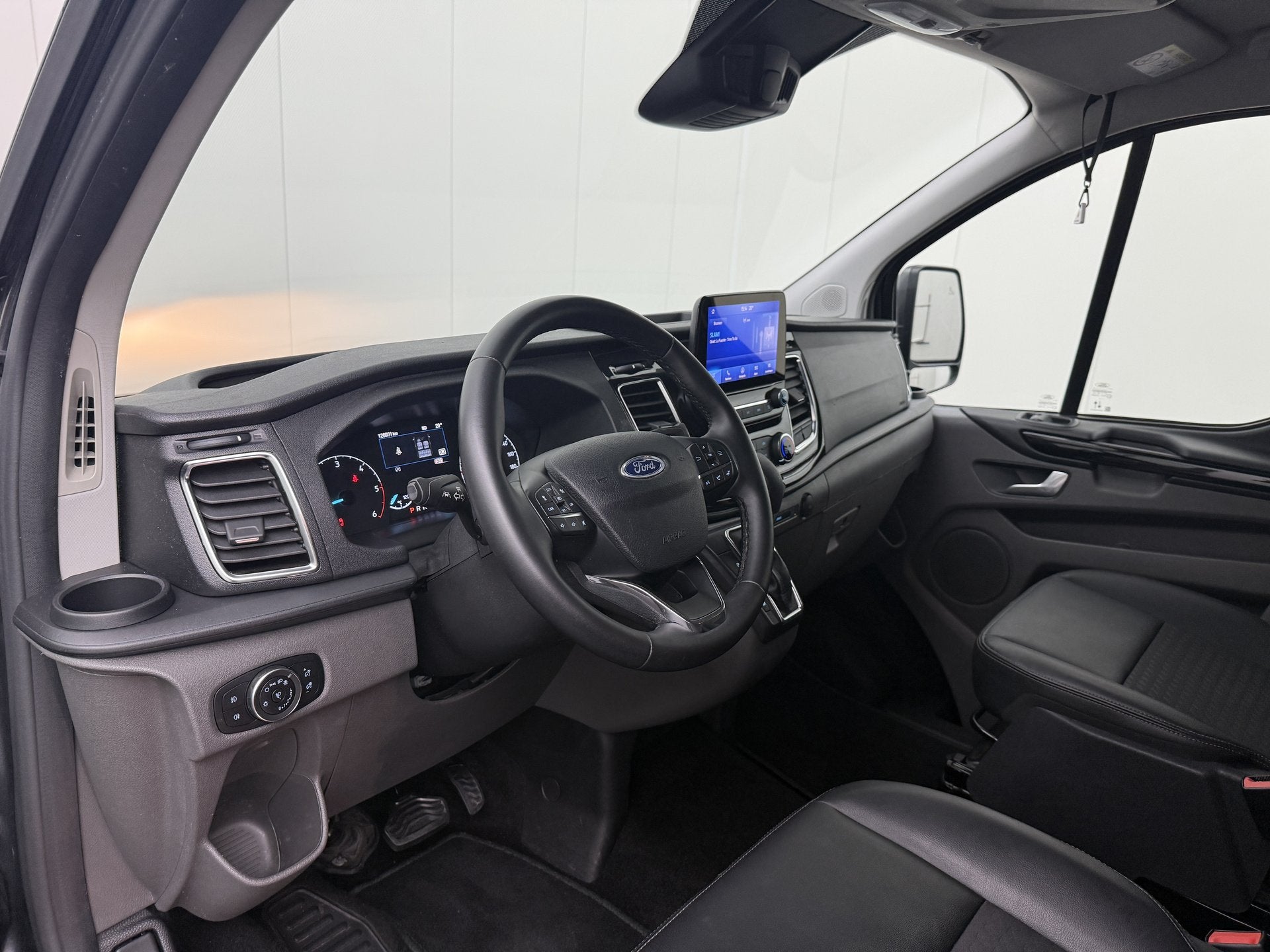 Ford Transit Custom 2.0TDCI 170PK Automaat Sport Dubbele Cab, Auto's, Automaat, Gebruikt, Euro 6, Leder