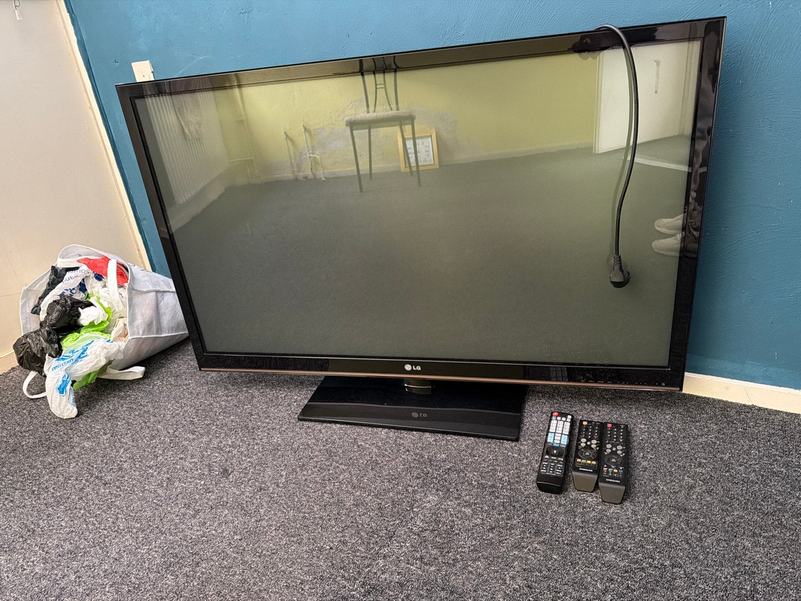 LG TV met afstandsbedieningen, Gebruikt, 50 Hz, Ophalen of Verzenden, 100 cm of meer
