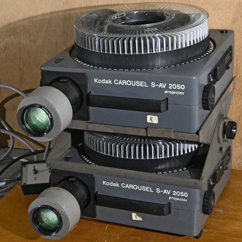 Kodak Diaprojectors, lenzen, stereoset en controle unit, Ophalen, Gebruikt