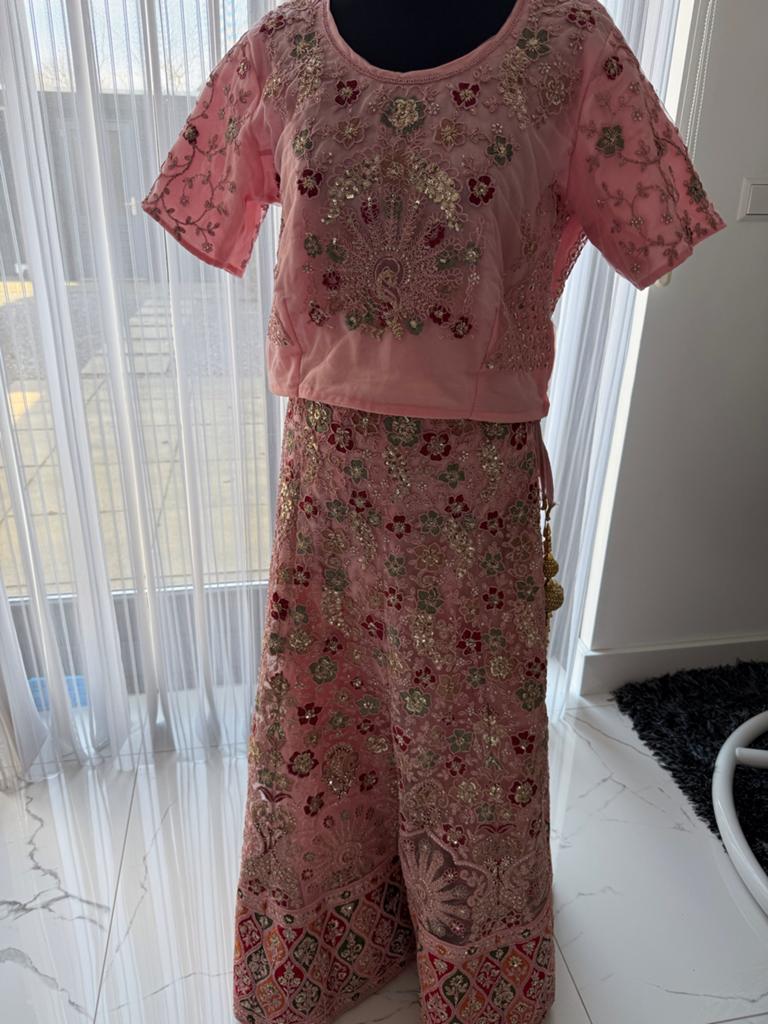 Prachtige Roze Indiase lehenga pak Bollywood 42/44, Overige typen, Maat 42/44 (L), Ophalen of Verzenden, Zo goed als nieuw
