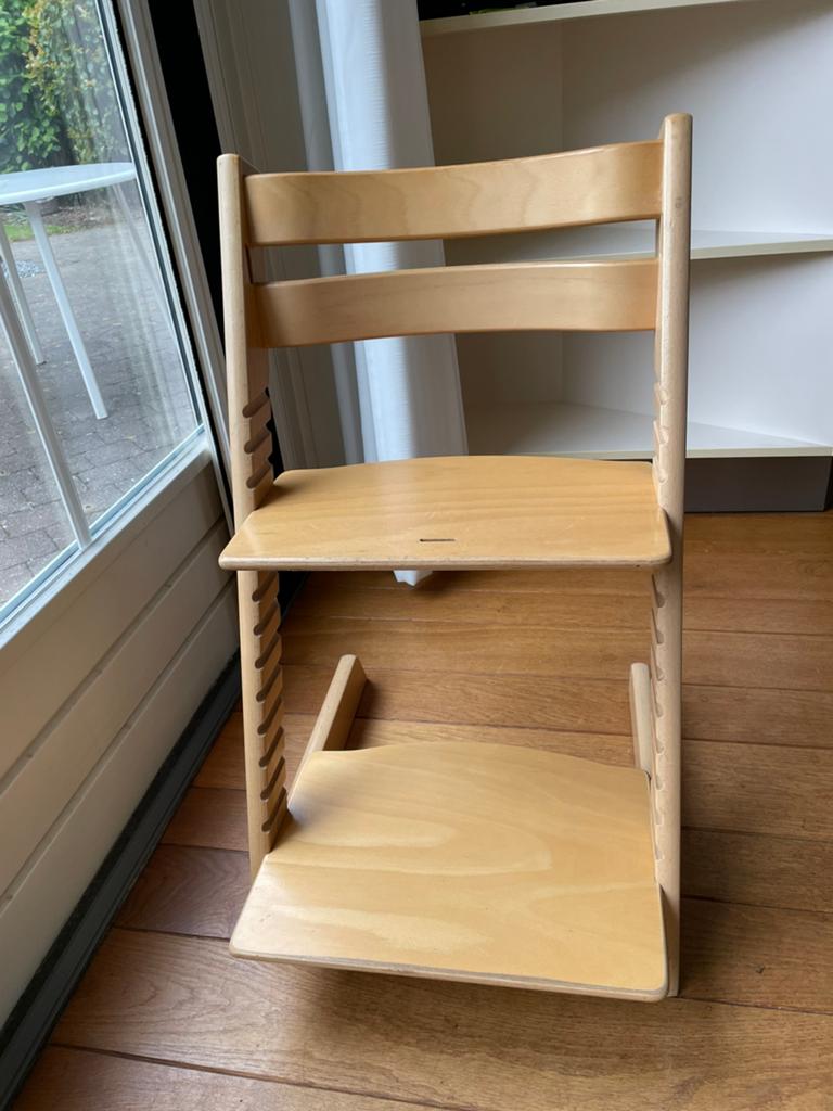 Stokke tripp trapp met playtray, babyset en houten beugel, Ophalen, Gebruikt, Meegroeistoel, Gordel(s)