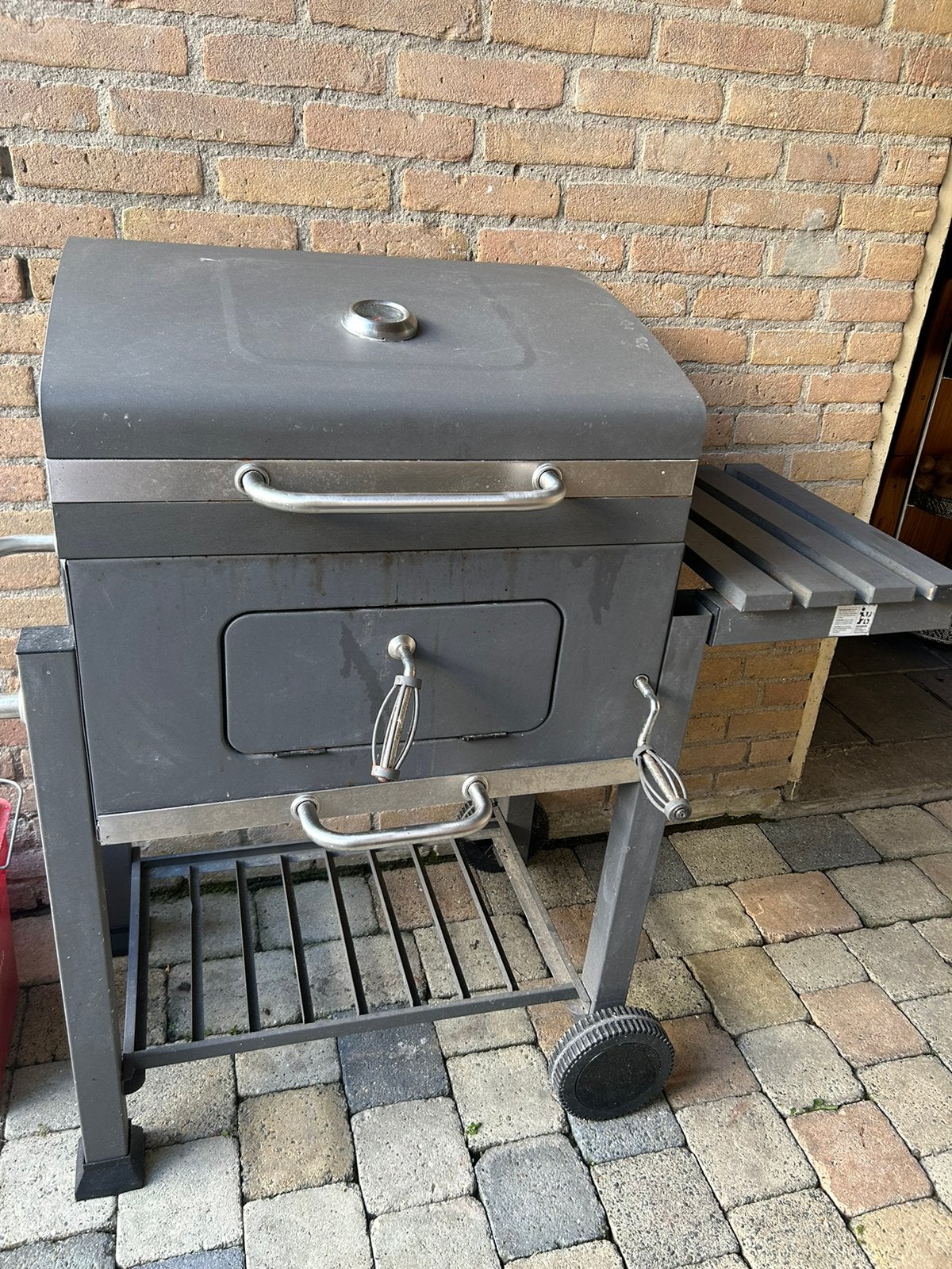 Barbecue, Ophalen, Zo goed als nieuw