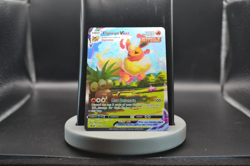 Flareon VMAX SWSH180 Black Star Promo - Pokemon Kaart, Ophalen of Verzenden, Zo goed als nieuw, Losse kaart, Foil
