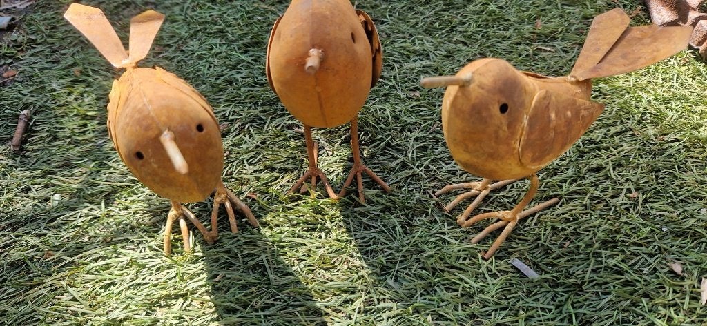 3 leuke kleine metalen tuinvogels voor decoratie (brocante), Ophalen of Verzenden, Gebruikt, Metaal, Dierenbeeld