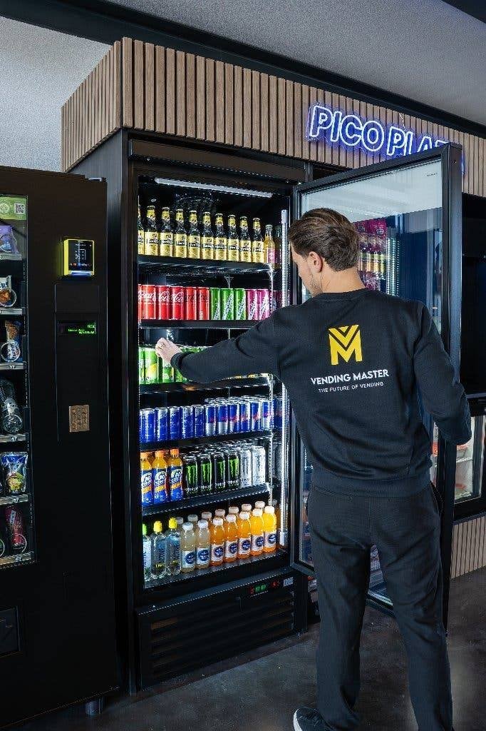 Gratis Snack- & Drankautomaat | Full Service Vending, Verzamelen, Ophalen, Vending Master, Info@vendingmaster.nl, Zo goed als nieuw