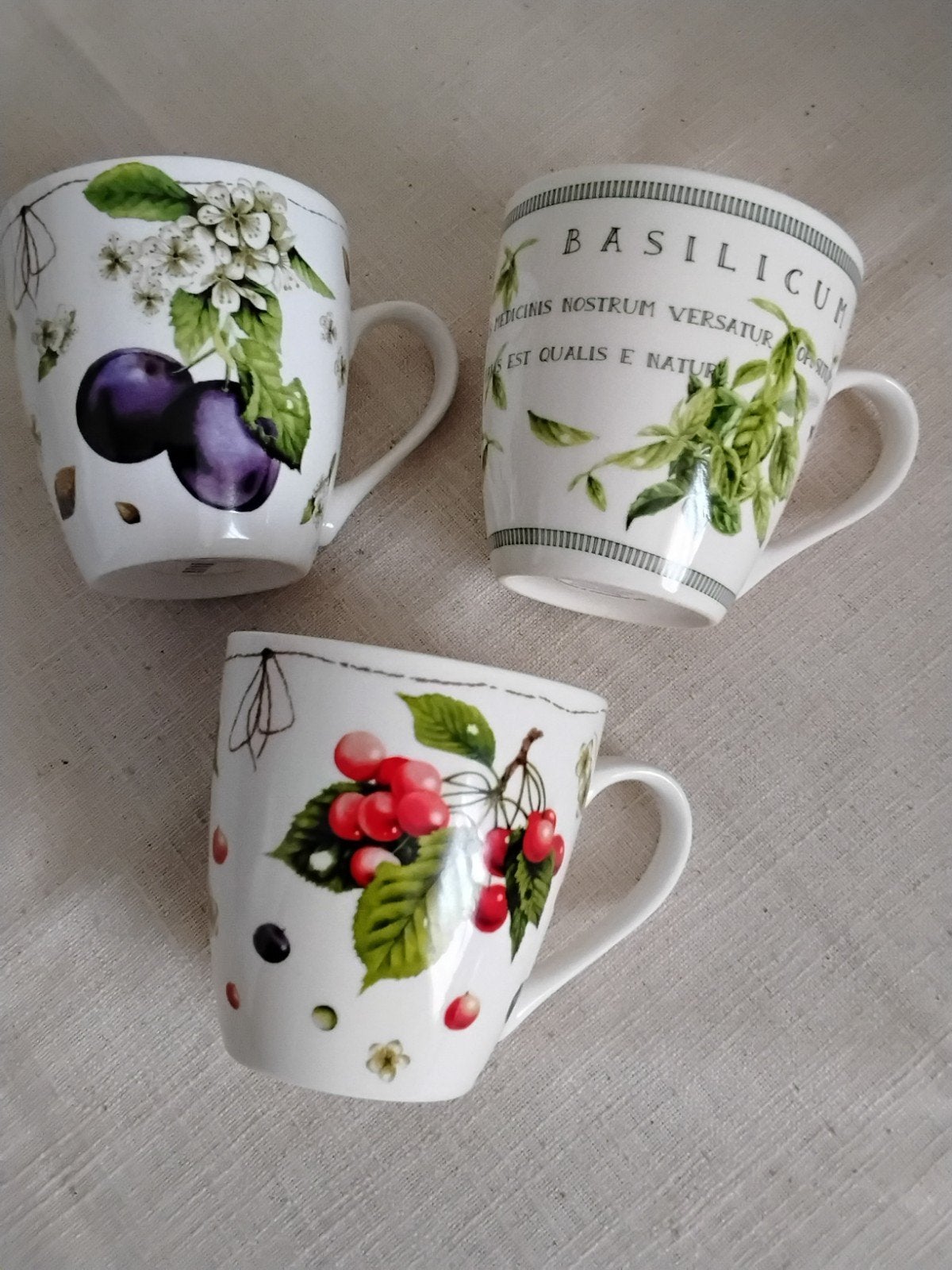 3 Grote mokken  Marjolein Bastin., Ophalen of Verzenden, Zo goed als nieuw, Overige stijlen, Kop(pen) en/of Schotel(s)