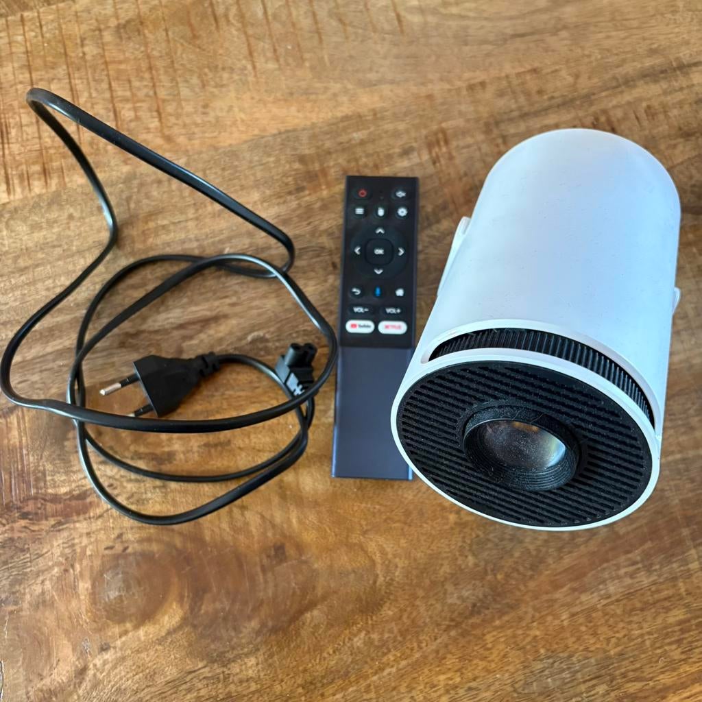 Lumistar Mini Beamer incl 2 jaar garantie, Audio, Tv en Foto, Beamers, Ophalen, Zo goed als nieuw, LED, Overige resoluties