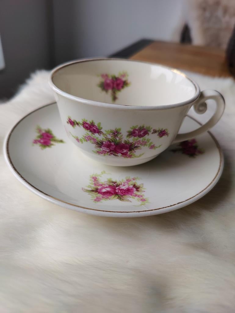 Antieke Petrus ragout kop en schotel., Antiek en Kunst, Antiek | Servies los, Ophalen of Verzenden