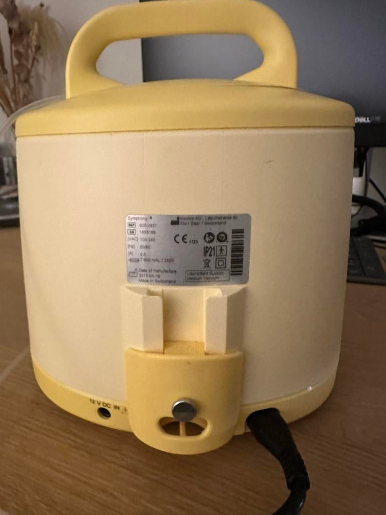 Medela Symphony Borstkolf - Professioneel, Weinig Gebruikt, Kinderen en Baby's, Babyvoeding en Toebehoren, Ophalen of Verzenden