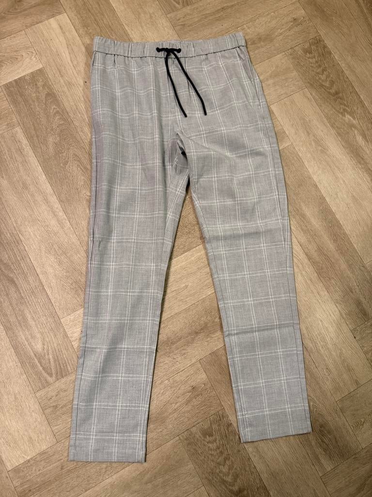 Distrikt pantalon skinny grijs heren maat 31, Kleding | Heren, Verzenden, Zo goed als nieuw, Grijs