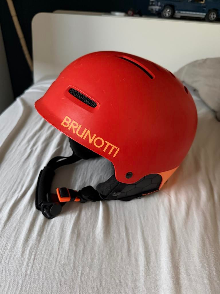Brunotti Skihelm, Sport en Fitness, Skiën en Langlaufen, Overige merken, Gebruikt, Ophalen of Verzenden, Kleding