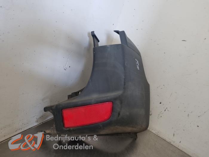 Bumperhoek rechts-achter van een Mercedes Sprinter (XXXXXXXX