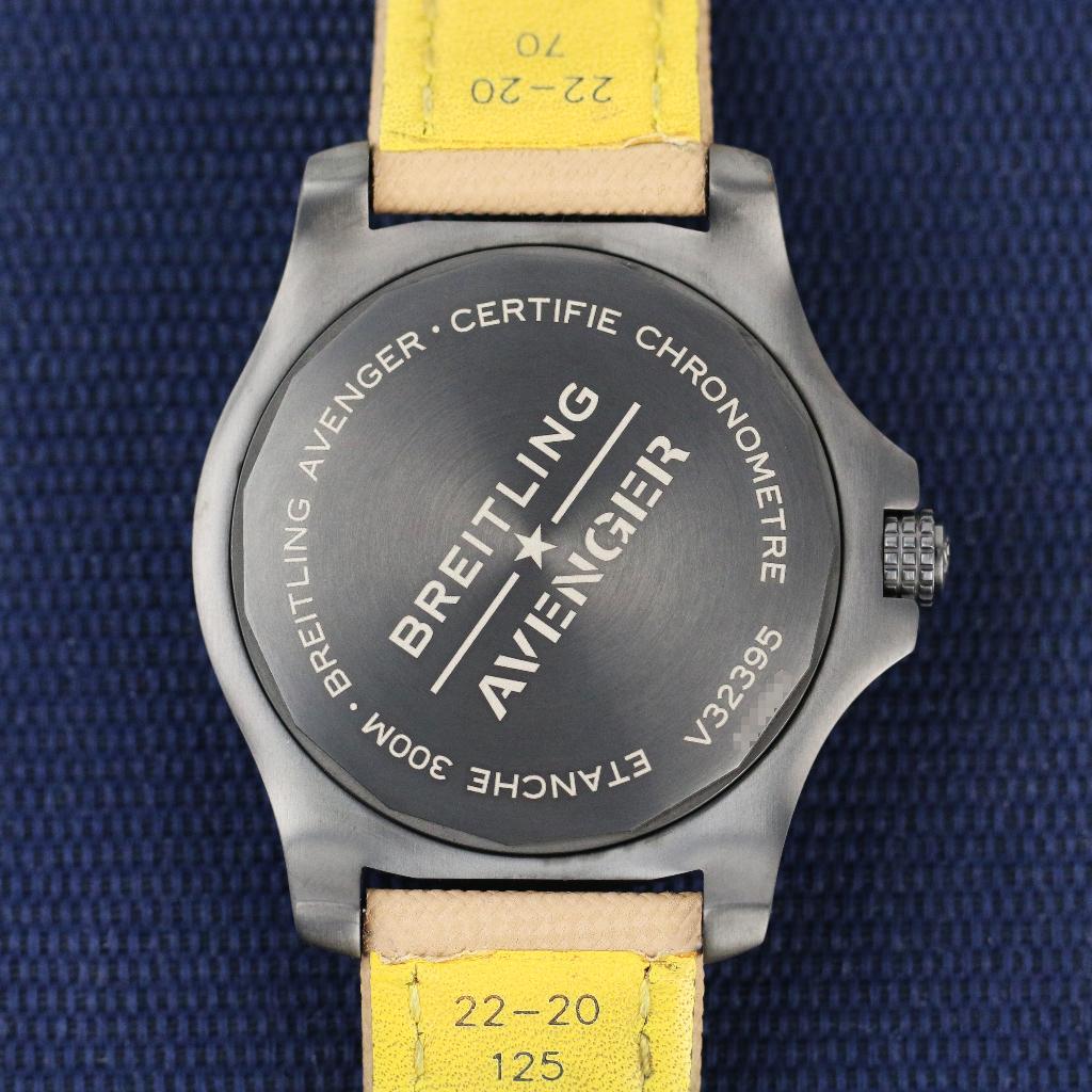 Breitling Avenger GMT Nightmission 45 (99% NIEUW/ 2023), Overige materialen, Leer, Breitling, Polshorloge
