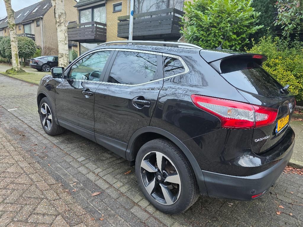 Nissan Qashqai 1.2 Dig-t 85KW 2WD 2017 Zwart, Auto's, Voorwielaandrijving, Stof, 4 cilinders, Zwart