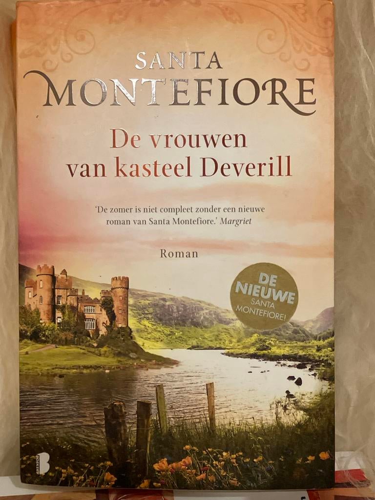 De vrouwen van kasteel Deverill -Santa Montefiore nieuwstaat, Boeken, Ophalen of Verzenden, Zo goed als nieuw, Nederland