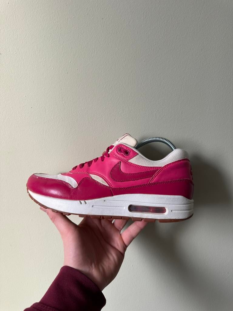 Nike Air Max 1 Vintage Pink Force, Kleding | Heren, Schoenen, Zo goed als nieuw, Sneakers of Gympen, Overige kleuren, Ophalen of Verzenden