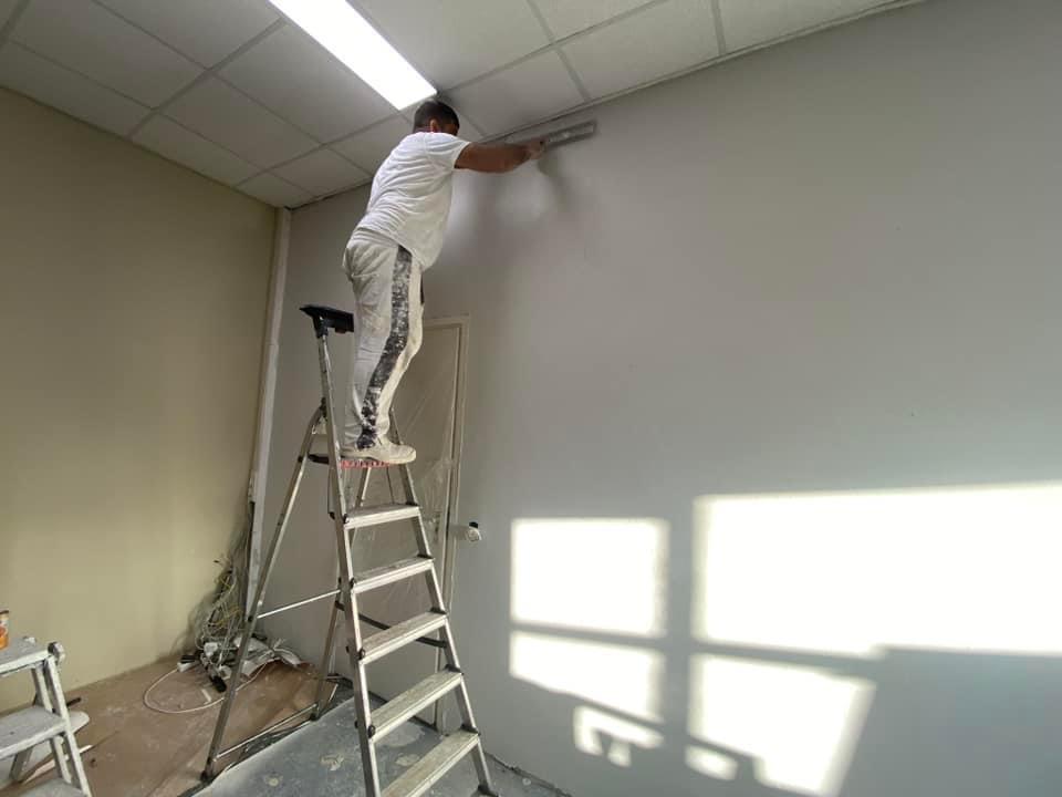 ACTIE‼️stukadoor / schilder aangeboden snel beschikbaar ‼️, Diensten en Vakmensen, Stukadoors en Tegelzetters, Garantie, Stucwerk