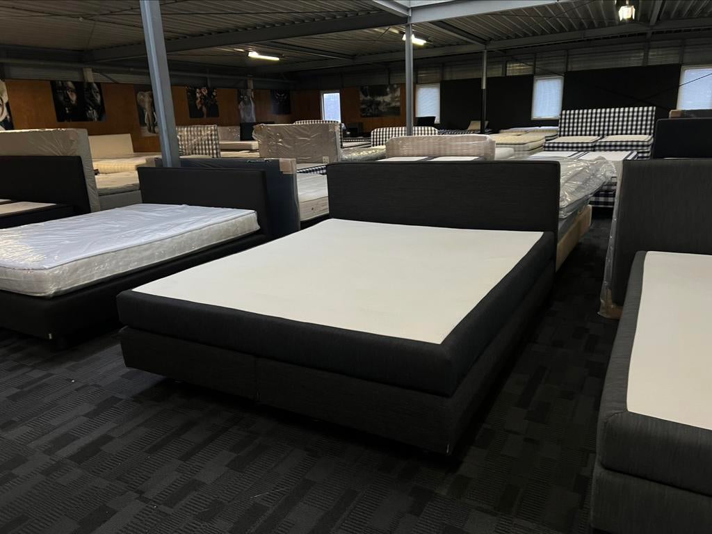 Auping boxspring 180x210 met 1 gehele matras event. Pullman, Ophalen, 210 cm, Tweepersoons, Zo goed als nieuw