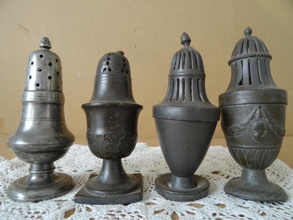 18e eeuw Antieke peperbus collectie tinnen peperbussen 1780, Antiek en Kunst, Ophalen of Verzenden