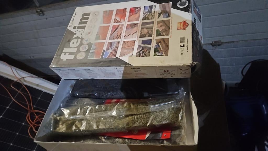 Flexim dakmortel, Ophalen of Verzenden, Zo goed als nieuw, 1 bandje