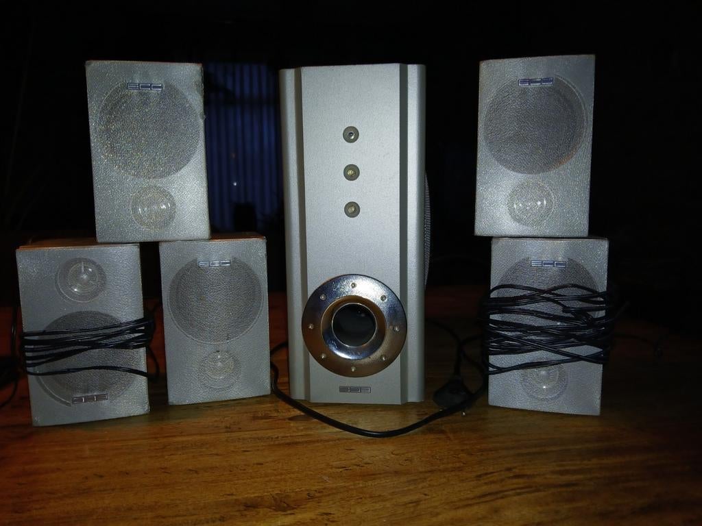 Complete Surround Sound Speaker Set. BCC, Overige merken, Gebruikt, Ophalen of Verzenden, 60 tot 120 watt