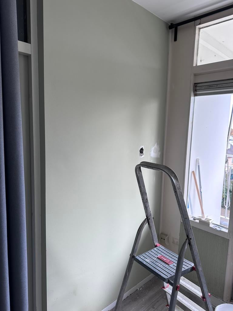 Kwaliteit in elke klus — schilderen 🎨, behangen 📏 & meer, Behangen