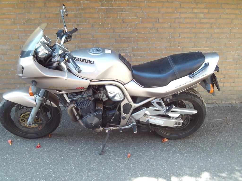Suzuki Bandit 1200 s bj 97 gaat weg in onderdelen, Motoren, Ophalen of Verzenden, Gebruikt
