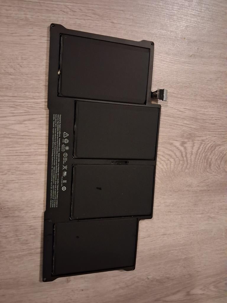 MacBook air battery, Ophalen of Verzenden, Gebruikt, Apple