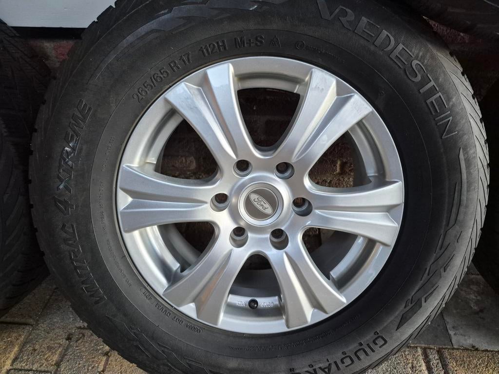 Ford Ranger wielset + winterbanden 265/65/R17 M+S ️, Auto-onderdelen, Ophalen, 265 mm, 17 inch, Winterbanden