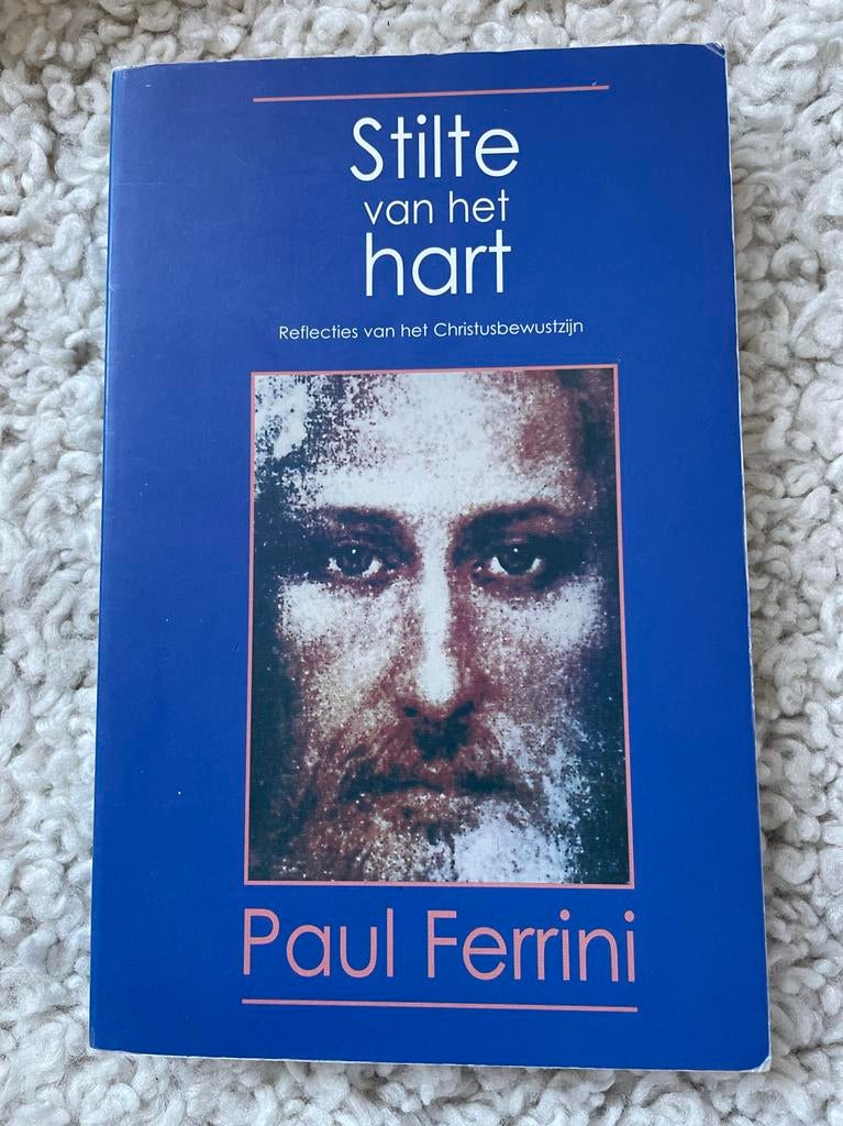 Stilte van het Hart - Paul Ferrini, Achtergrond en Informatie, Spiritualiteit algemeen, Ophalen of Verzenden, Zo goed als nieuw