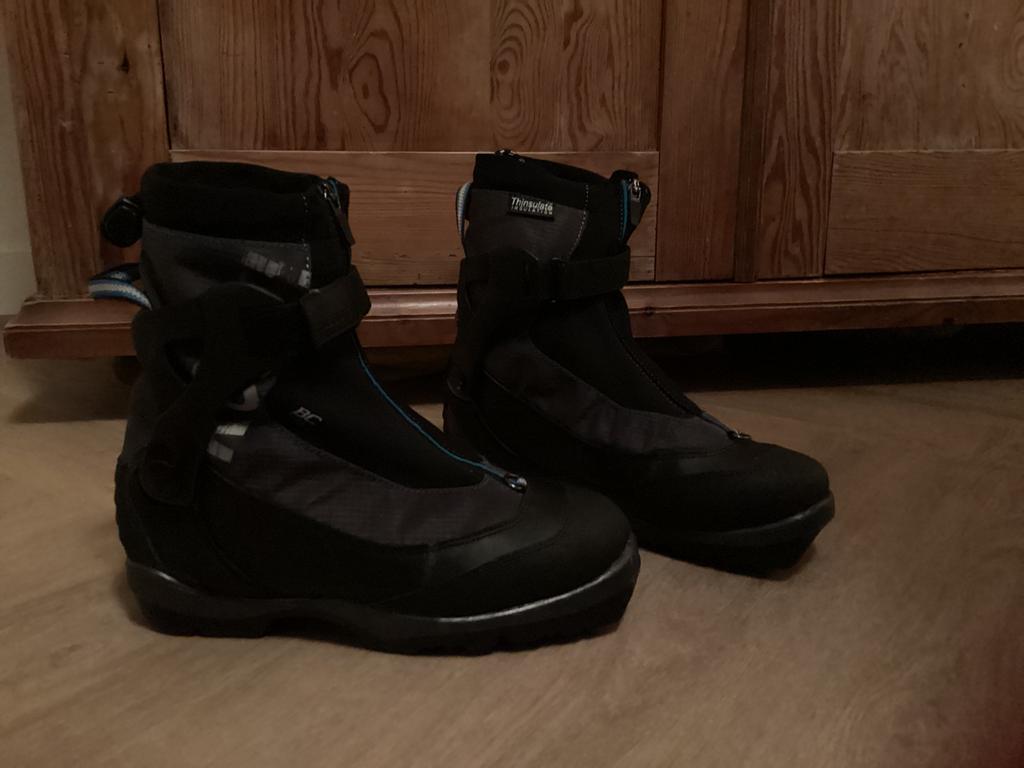 Langlaufschoenen Rossignol BC 6 FW, Sport en Fitness, Skiën en Langlaufen, 160 tot 180 cm, Rossignol, Ophalen of Verzenden, Zo goed als nieuw