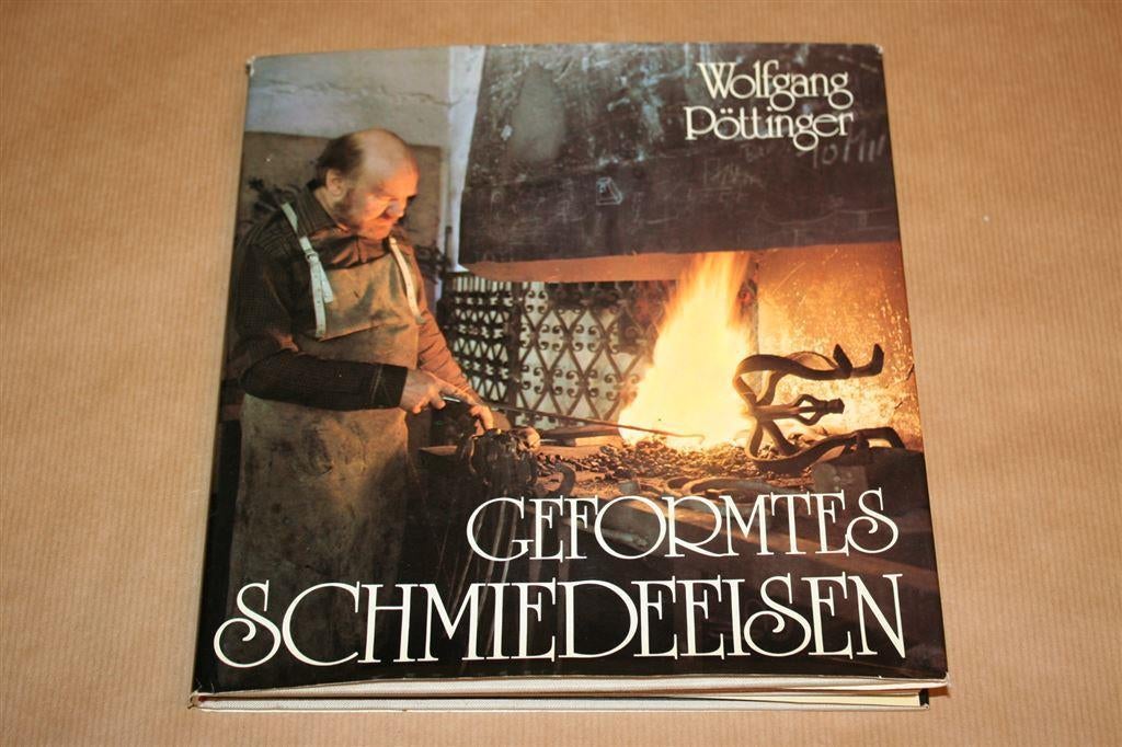 Geformtes Schmiedeeisen - Over siersmeedwerk !!, Ophalen of Verzenden, Zo goed als nieuw